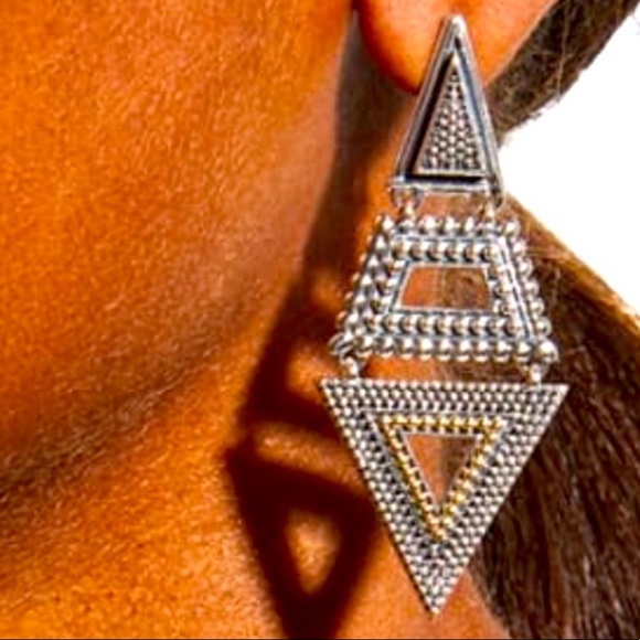 Neiman Marcus Signature Caviar Two-Tone Multi-Texture Pyramid Dangle Earrings - Picture 3 of 10